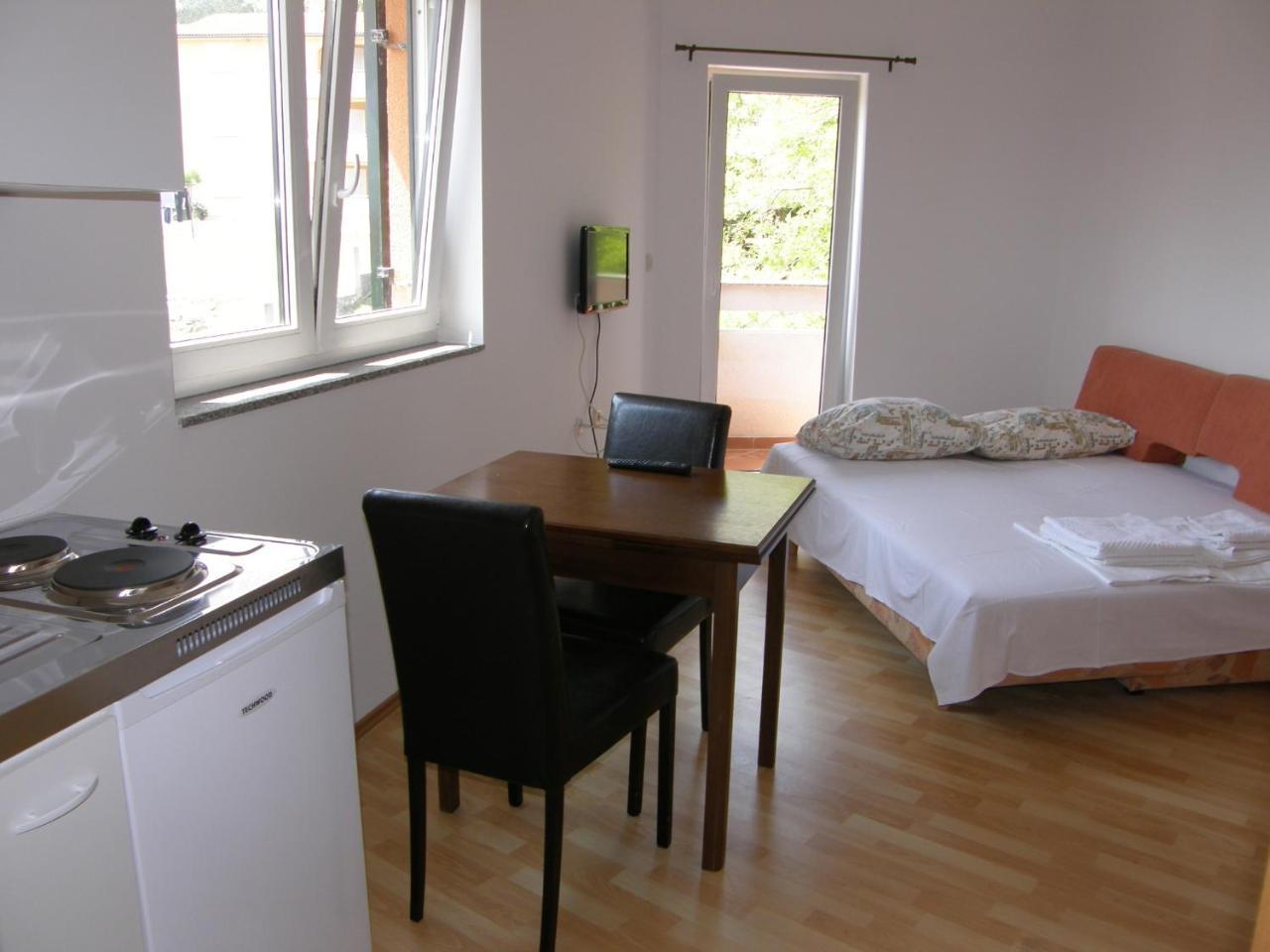 Apartments Pintar Zarok Baska  Bagian luar foto