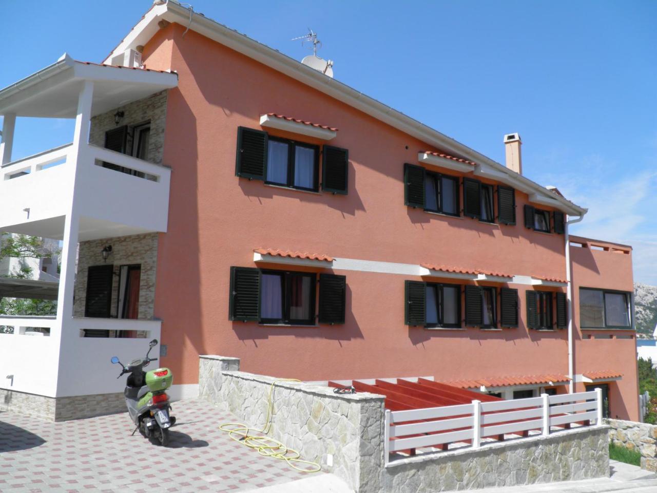 Apartments Pintar Zarok Baska  Bagian luar foto
